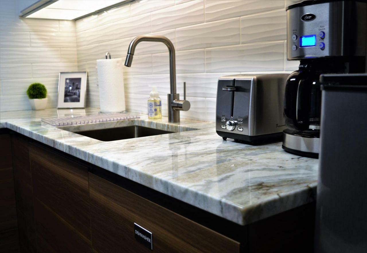 Simply Luxury Stays Ottawa Exterior foto